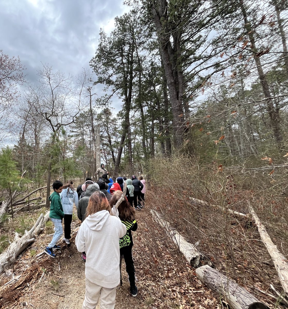 Fifth Grade enjoyed their field trip to Cattus Island! 🌳 <a href="/LMESColts/">LMESColts</a>