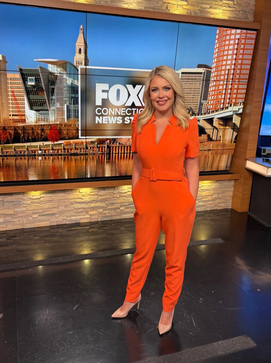 bridgettbjorlo's tweet image. Orange you watching the evening news? See you at 5, 6 &amp;amp; 10! #Fox61