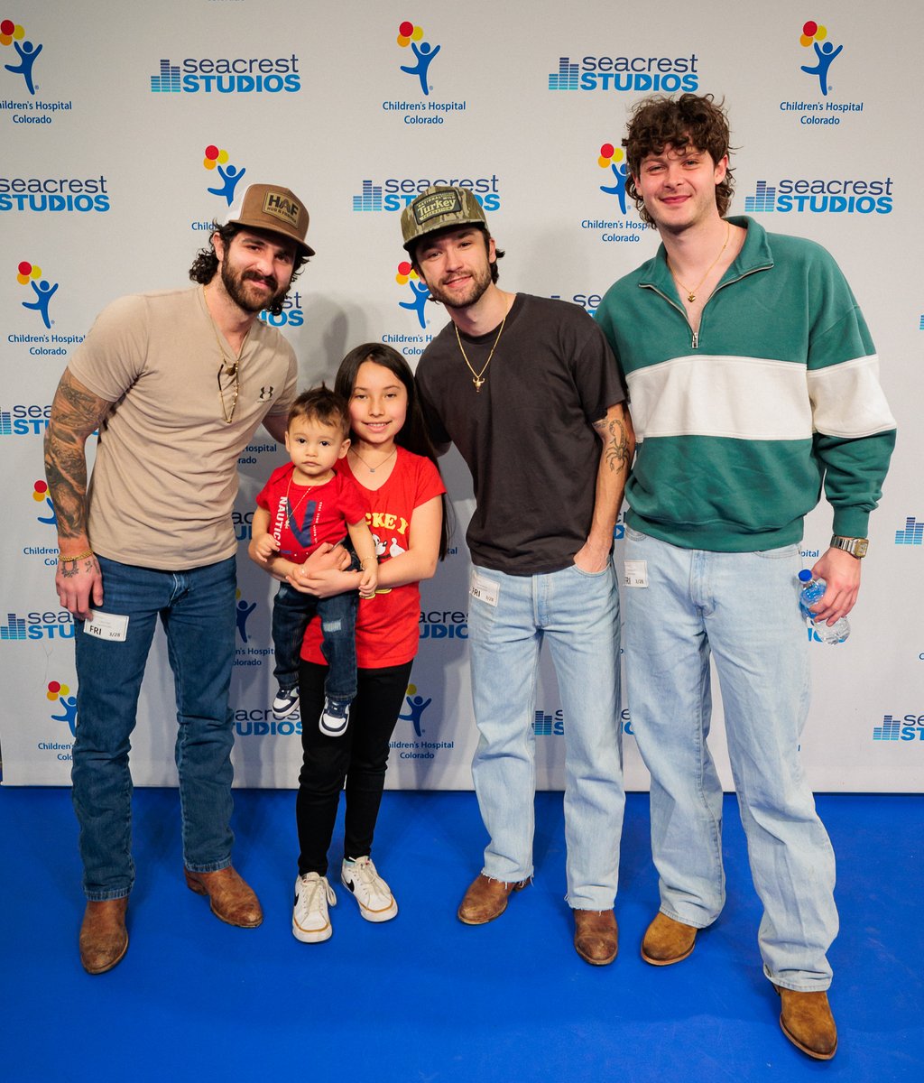 Ryan Seacrest Foundation tweet media