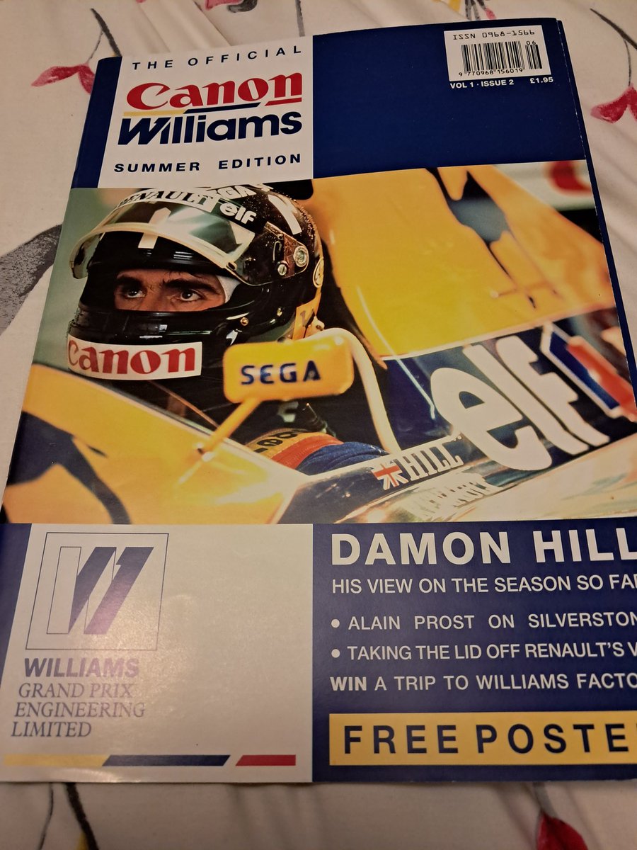 EngUndertaker's tweet photo. @HillF1 would you be able to sign this for me? https://t.co/mhuWInuvho