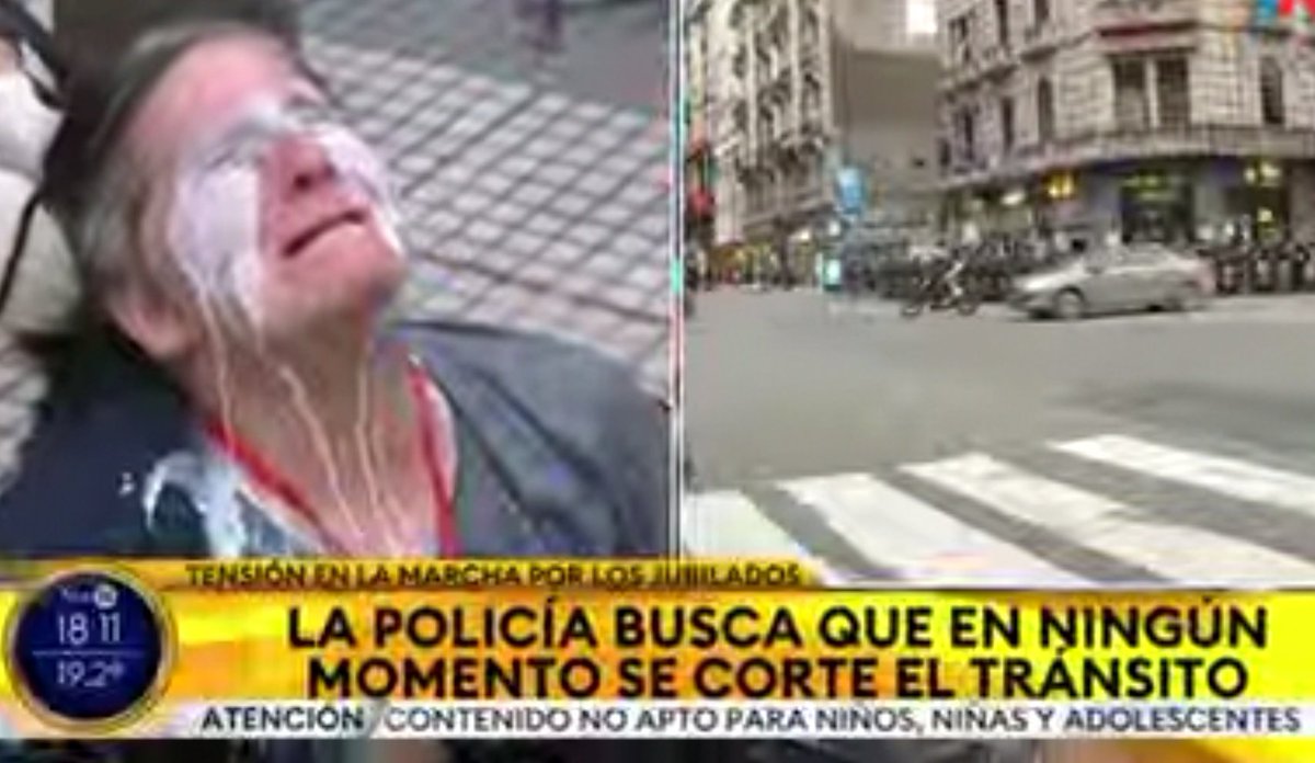 sincasta1's tweet photo. Creo que todos tenemos derecho a manifestarnos. 
Lo que no está bien es cortar el tránsito para terminar una película pornografica peronista en la calle. https://t.co/sLhDLDuCcA
