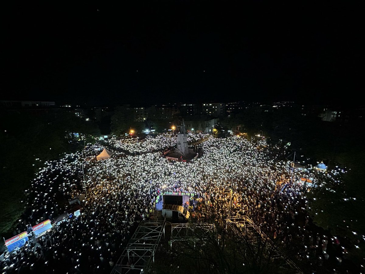 blokadaSFBG's tweet photo. Sazvežđe Kraljevo ❤️ https://t.co/PzutAEkuGO