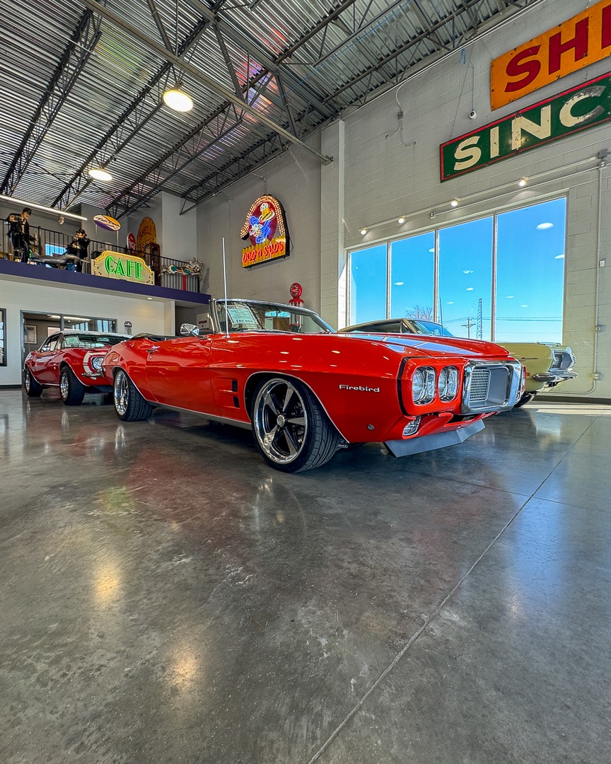 FastLaneSTL's tweet image. Stunning Firebird convertible - who knows what else you will find on your next visit?

#ClassicCars #MuscleCars #ClassicCarDealer