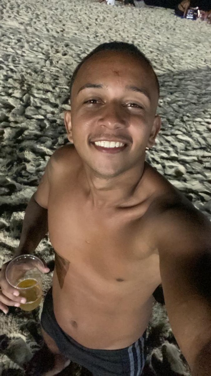 jonathanmota96's tweet photo. Maior tempão sem posta aqui. 😁 https://t.co/uW9FPODuFg