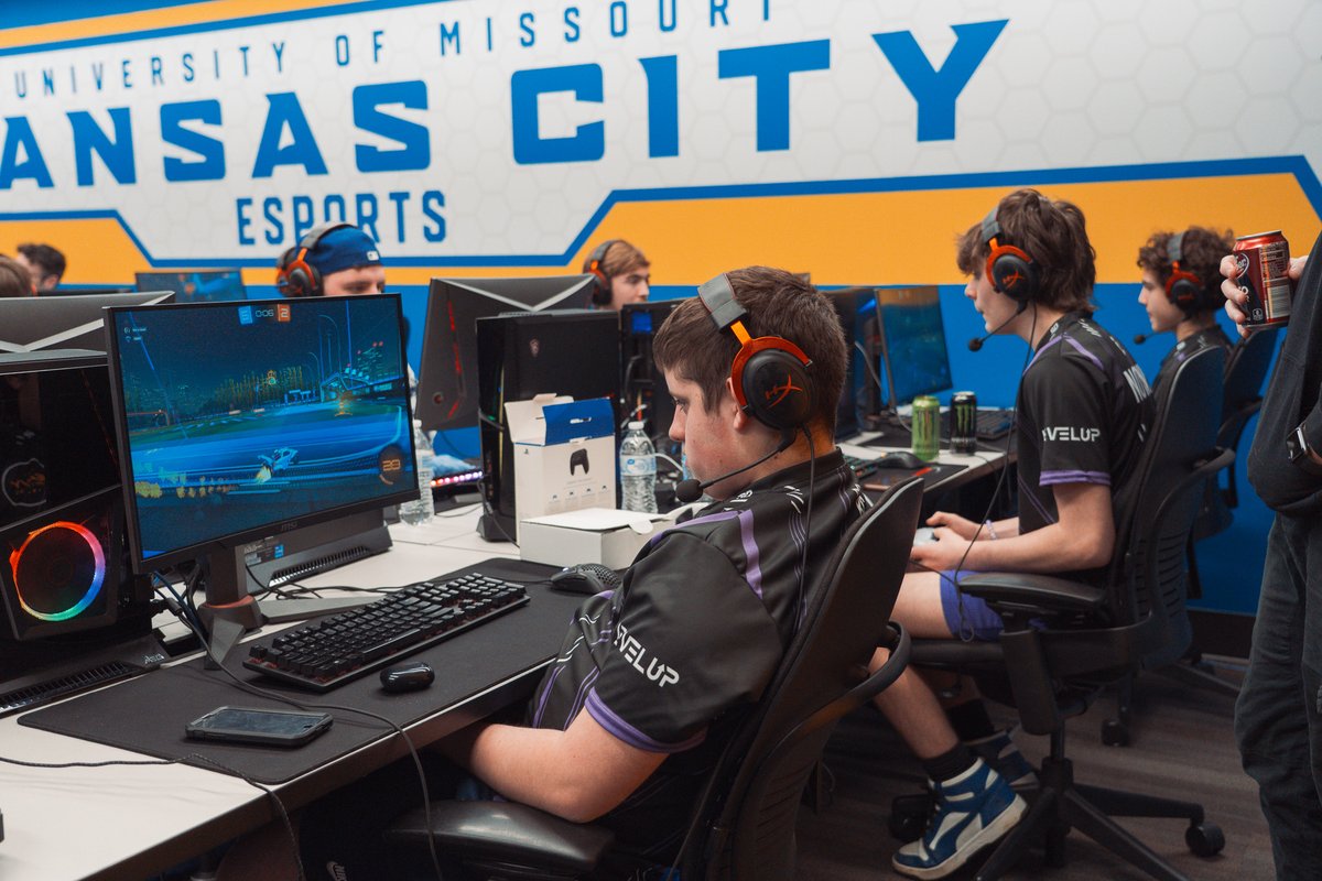 We had fun co-hosting with <a href="/PioneersGG/">Pioneers</a> at our Esports facility for a Rocket League Roadshow event! Colleges from all over the Midwest were on campus for the Stateline Showdown Series. 🖥️