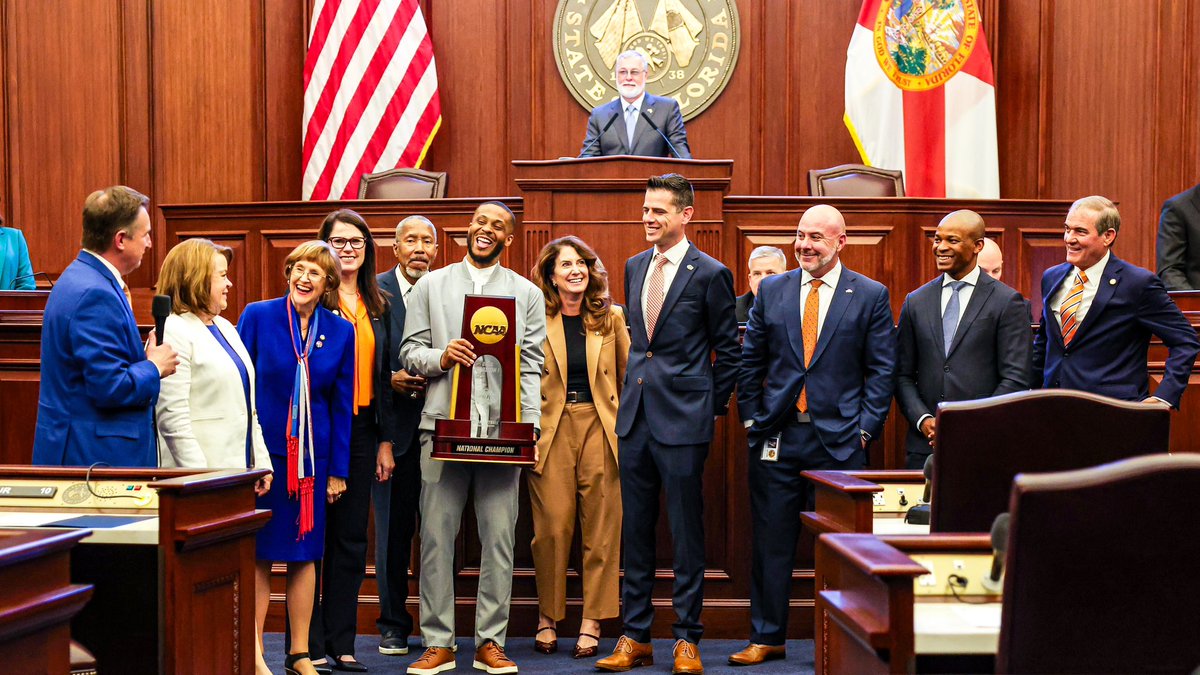 GatorsMBK's tweet image. great to be part of Gator Day at the state capital! 🐊