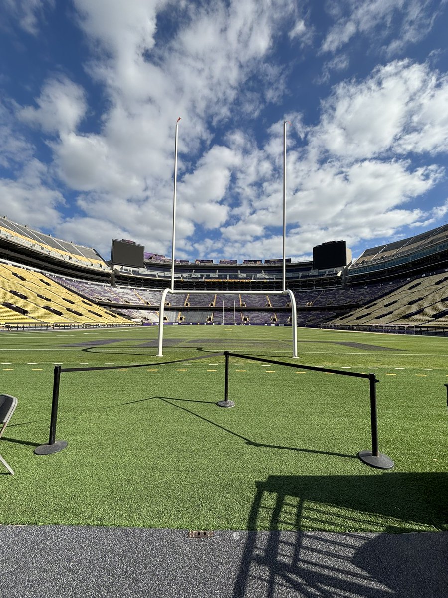 31GabrielHi's tweet image. Had a great time at LSU looking to come back later this year!!! @EDGYTIM @AllenTrieu @On3Recruits @Rivals @LSURivals @PrepRedzoneIL