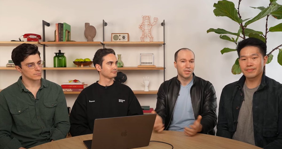 omarsar0's tweet image. BREAKING: OpenAI introduces new o-series models
o3 and o4-mini
OpenAI claims that these are models that can produce novel and useful ideas.
Here is all you need to know: