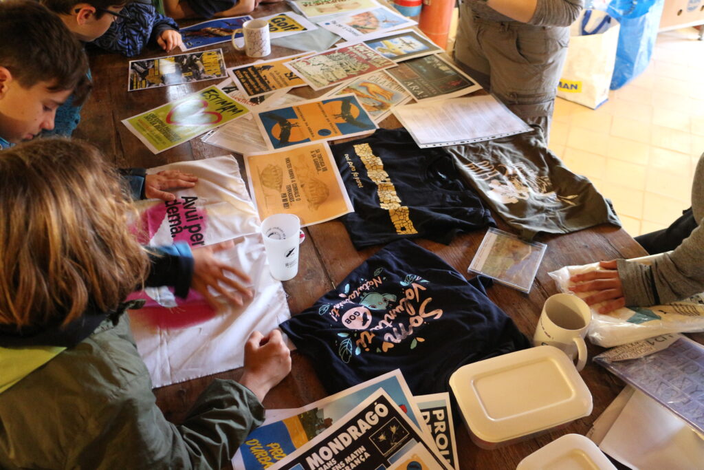GOBMallorca's tweet photo. 👩👧👦Acampam a la #laTrapa amb el Grup Infantil i Juvenil! Hem après sobre les lluites ecologistes del nostre territori per entendre la importància dels moviments socials en la seva conservació. Uns dies fantàstics, compartint i gaudint tots plegats!
ℹ️Info: https://t.co/3FlPiDBiHm https://t.co/UBlla0KVsz