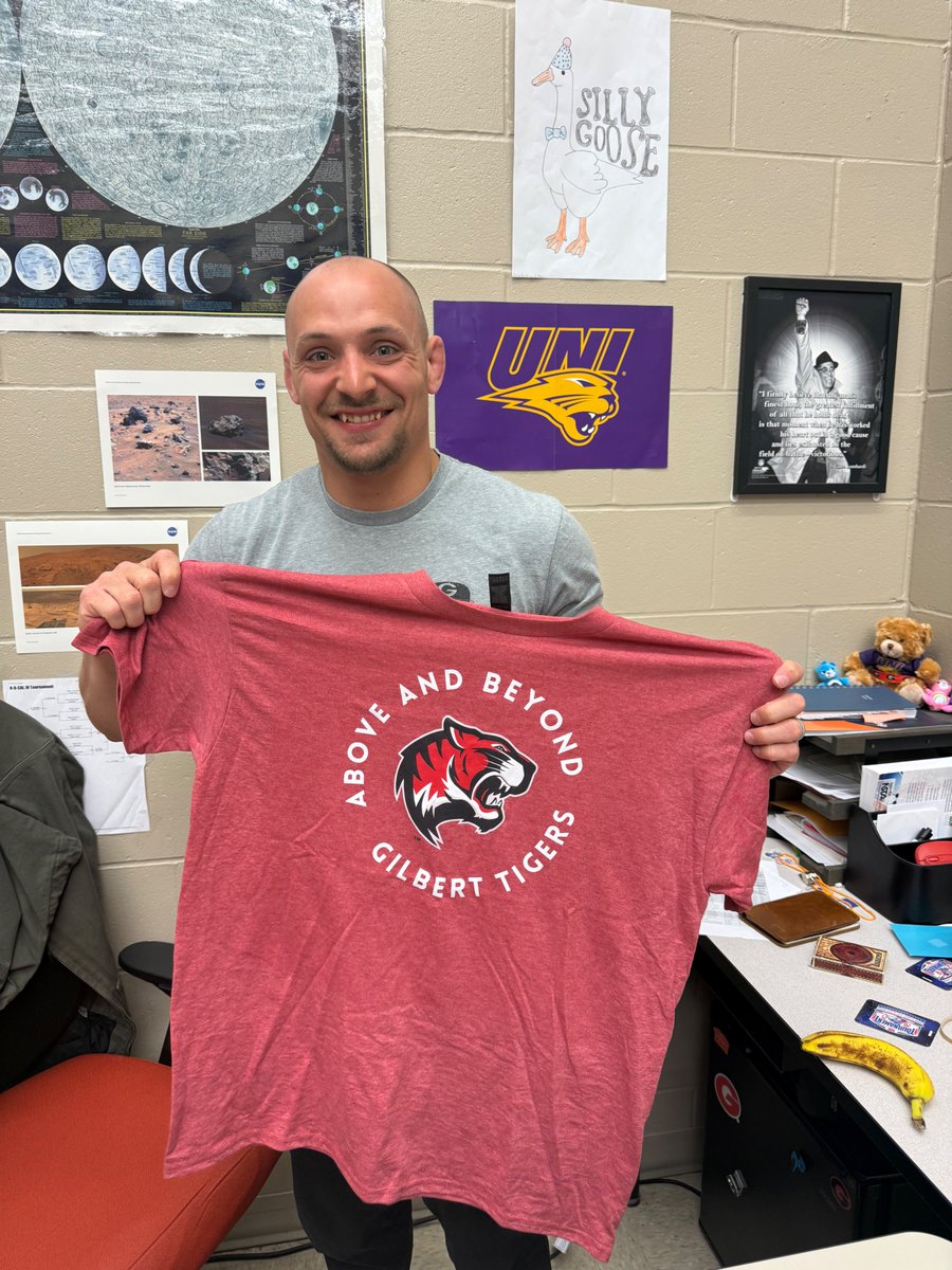 GHSTIGERS_AD's tweet photo. Congrats to Coach Pat Schoenfelder on earning an "Above and Beyond" t-shirt. Coach Schoenfelder has elevated the culture of each athletic program he's been a part of and built impactful relationships along the way. We constantly see him going the extra mile for our athletes. https://t.co/z5qgYNmxTI
