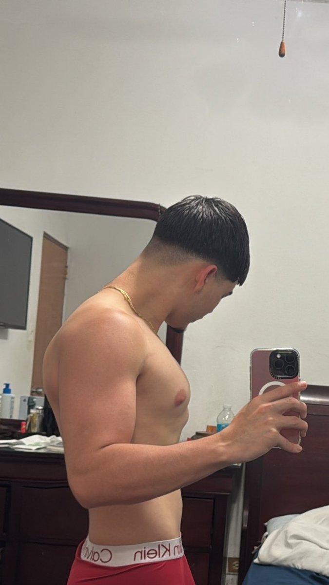hola, quién quiere hablar un rato y después ver q pasa? sin miedoo🧎🏻