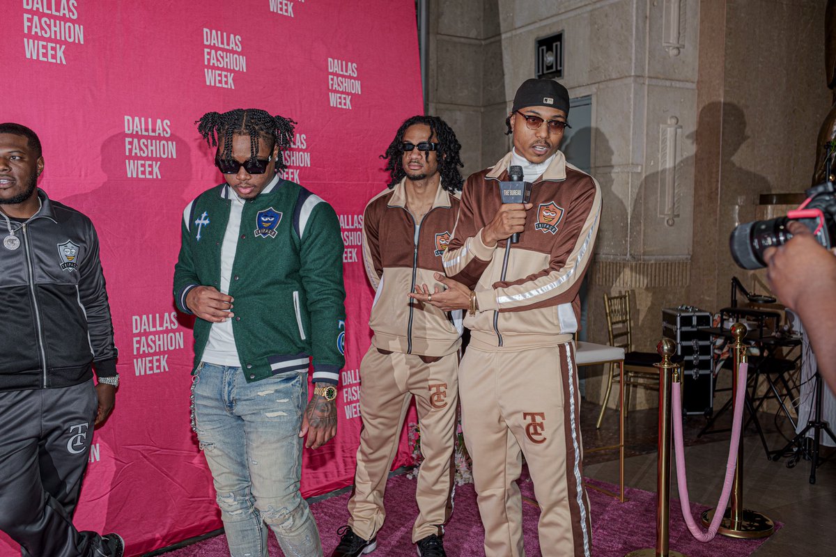 1DeboTaylor's tweet photo. Dallas Fashion Week Red Carpet Behind-The-Scenes w/ TRIFACE📸🎬🎟️ https://t.co/VA0vY5845j