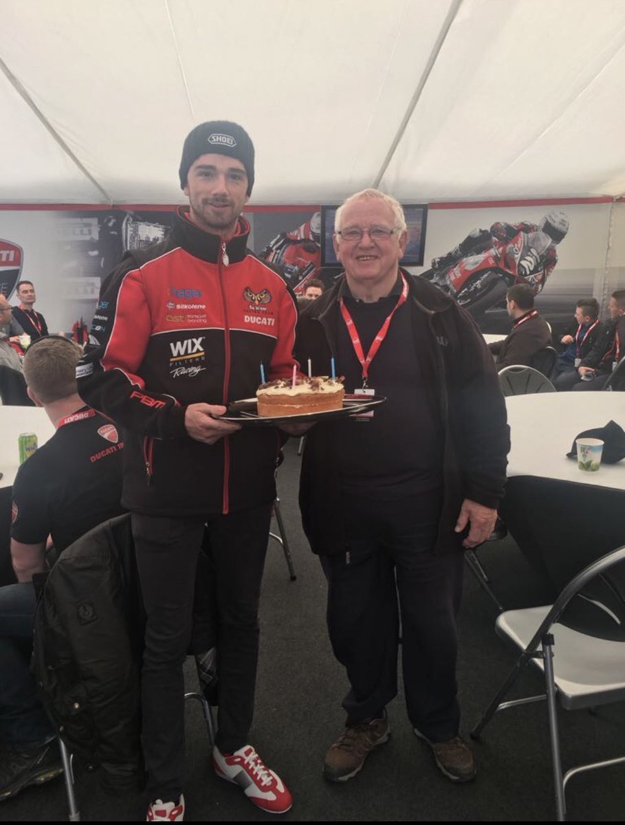 Carolynn Day tweet media