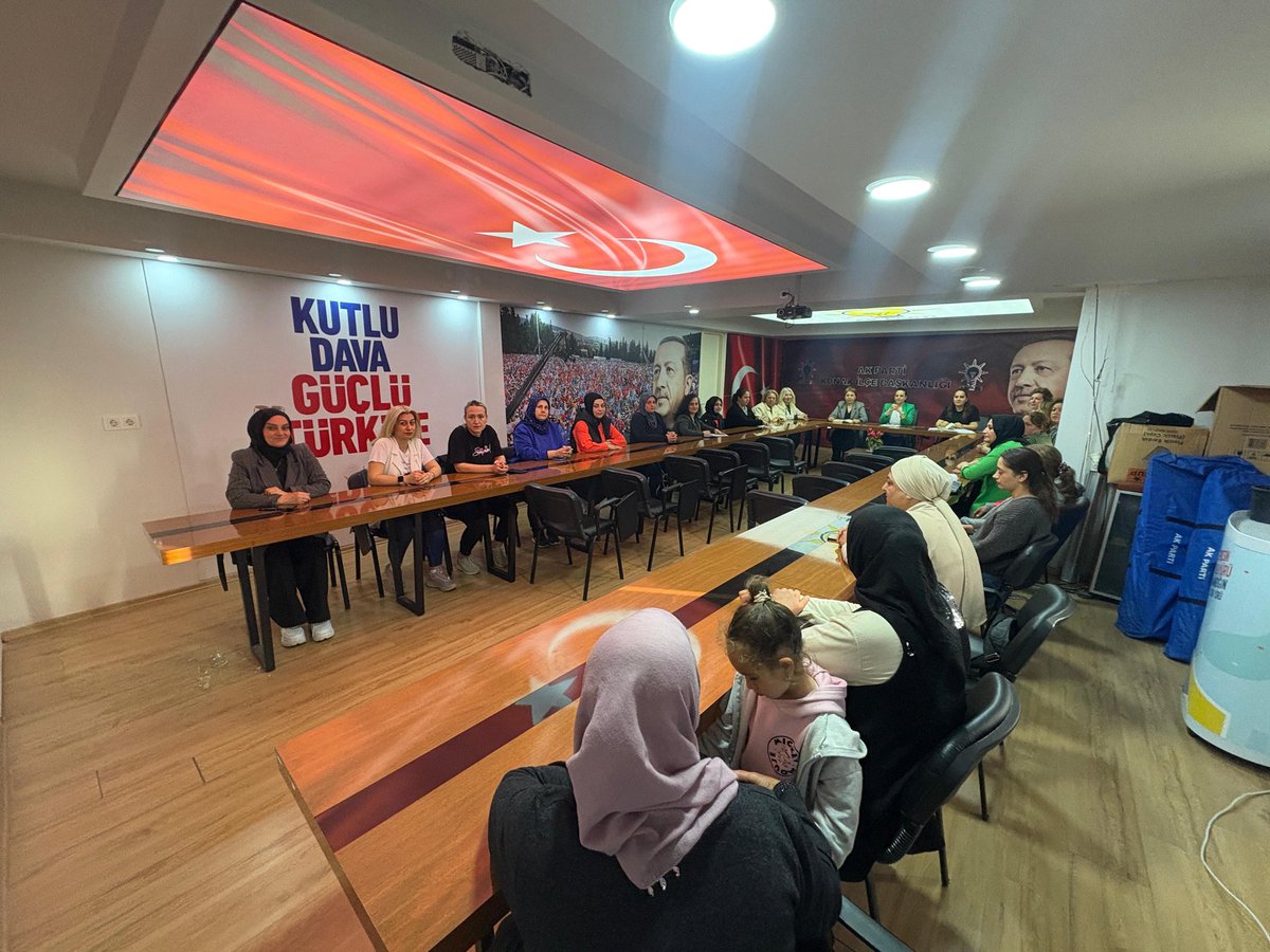 Verimli geçen haftalık  Yürütme ve yönetim kurulu Toplantımız hayırlara vesile Olsun.#KONAK hep birlikte Daha ileriye🙋🏻‍♀️

<a href="/tugbaisikercan/">Tuğba IŞIK ERCAN</a> <a href="/Bilalsaygili/">Bilal Saygılı</a> <a href="/EmelDalkirann/">Emel Dalkıran</a> <a href="/SAITBASDAS/">Mehmet Sait Başdaş🇹🇷</a>