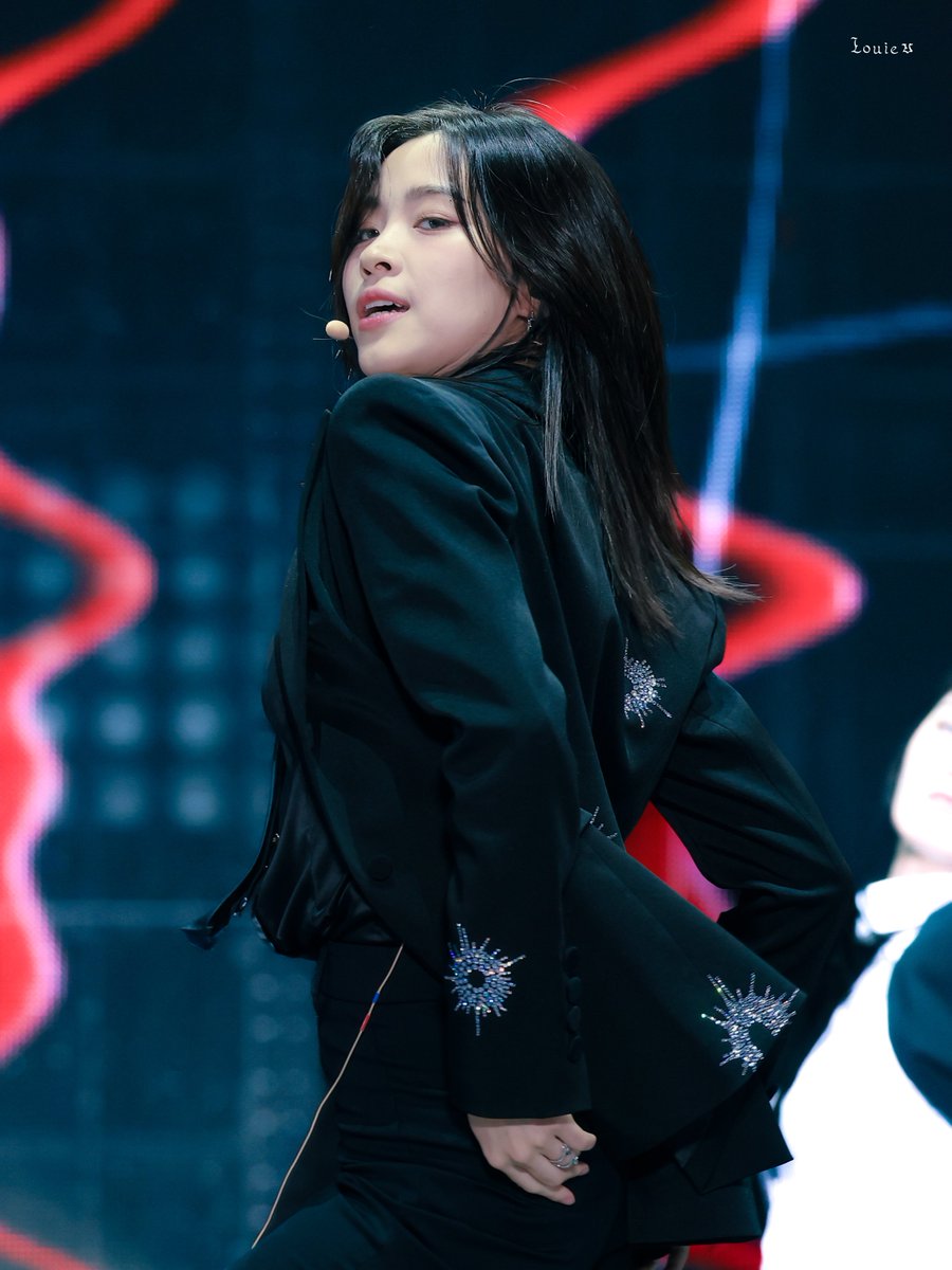 231010📷 - THE FACT MUSIC AWARDS
🎂Happy Birthday Ryujin🍬

#HappyRyujinDay
#예쁜나이_스물다섯_신류진
#ACEnterRyujinDay
#ITZY #MIDZY #있지 #믿지
#RYUJIN #류진