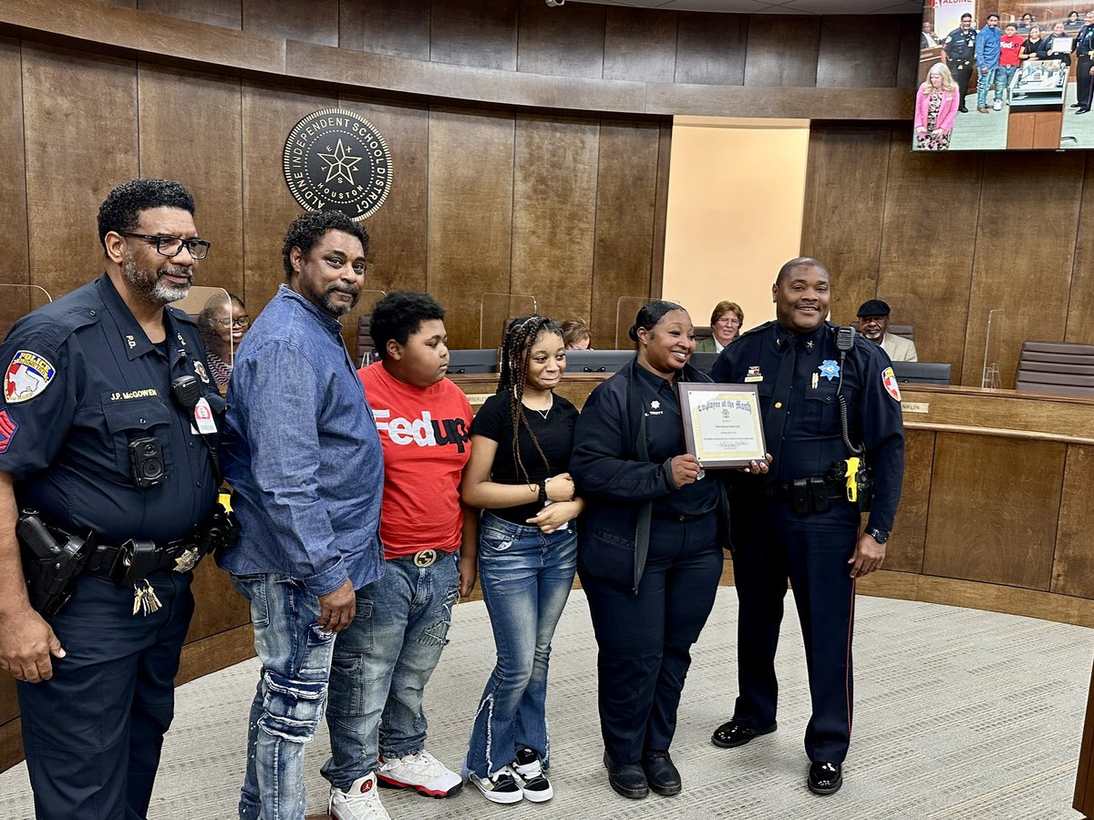 cmdrmarcharris's tweet image. I had honor of recognizing Aldine Police dispatcher Kristen Truitt for employee of month. She received her recognition in front of the school board last night. Please help me celebrate all telecommunicators this week. For National Telecommunication Week. @AldinePolice