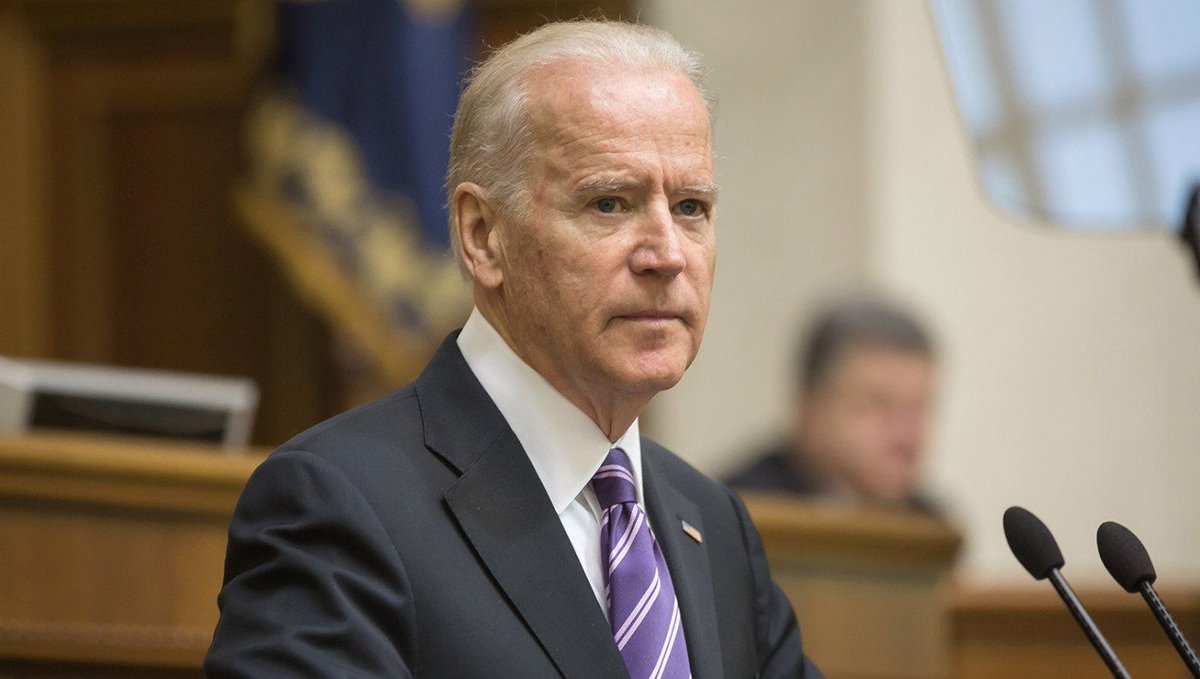 Biden Apologizes For Racist Gaffe: 'I Like All Races, Even The Bad Ones' buff.ly/gXeVmX0