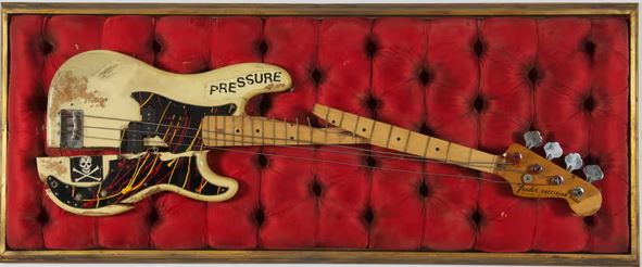 Paul Simonon’s Fender Precision bass. #TheClash 
Photograph: Museum of London