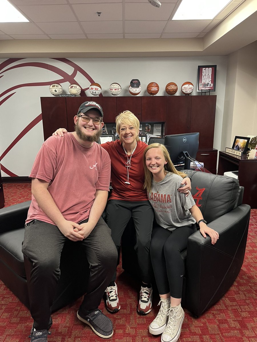 Coach Kristy Curry (@coachcurry) on Twitter photo Great lunch today with <a href="/Crimson_Chaos/">Crimson Chaos</a> <a href="/WyatBurton/">Wyat Burton</a> and Stella! Thank you for all of your support this season! Happy Birthday Wyat! Great lunch today with <a href="/Crimson_Chaos/">Crimson Chaos</a> <a href="/WyatBurton/">Wyat Burton</a> and Stella! Thank you for all of your support this season! Happy Birthday Wyat!