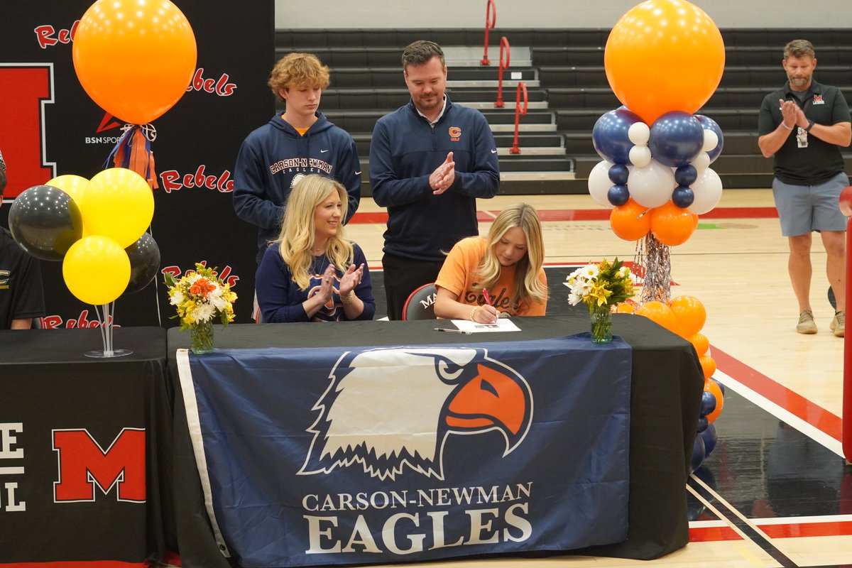 Rylee Tucker signs to play college golf at Carson-Newman!   It was a great day celebrating her! <a href="/CN_Eagles/">Carson-Newman Athletics</a> <a href="/TDT_Sports/">Daily Times Sports</a> <a href="/5StarPreps/">5Star Preps</a>