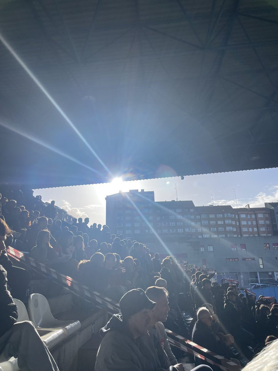 ⏱ 25’ |0-0|  Antes que ver el ☀️ …

🔵🔴 #RealAvilésUPLangreo