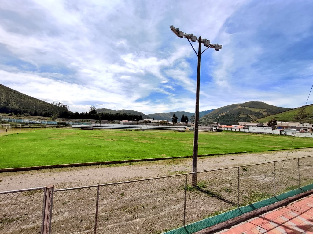 DeporteQuito's tweet photo. 🏟️ #DeporteQuito | Recorrimos las instalaciones de Liga Deportiva Parroquial Calacalí con el objetivo de analizar sus necesidades de intervención a la infraestructura para beneficiar a sus deportistas.

Con deporte y recreación, #QuitoRenace https://t.co/FLXReiiVok