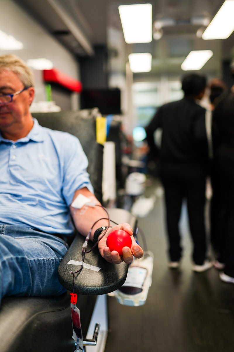 MSVehicles's tweet image. We love a good full-circle moment! Today, our team had the chance to give back with a blood drive hosted by The Blood Connection in one of their Matthews&apos; Bloodmobiles! It was amazing to see our crew donate and make an even bigger impact through the work we do! 💉💙