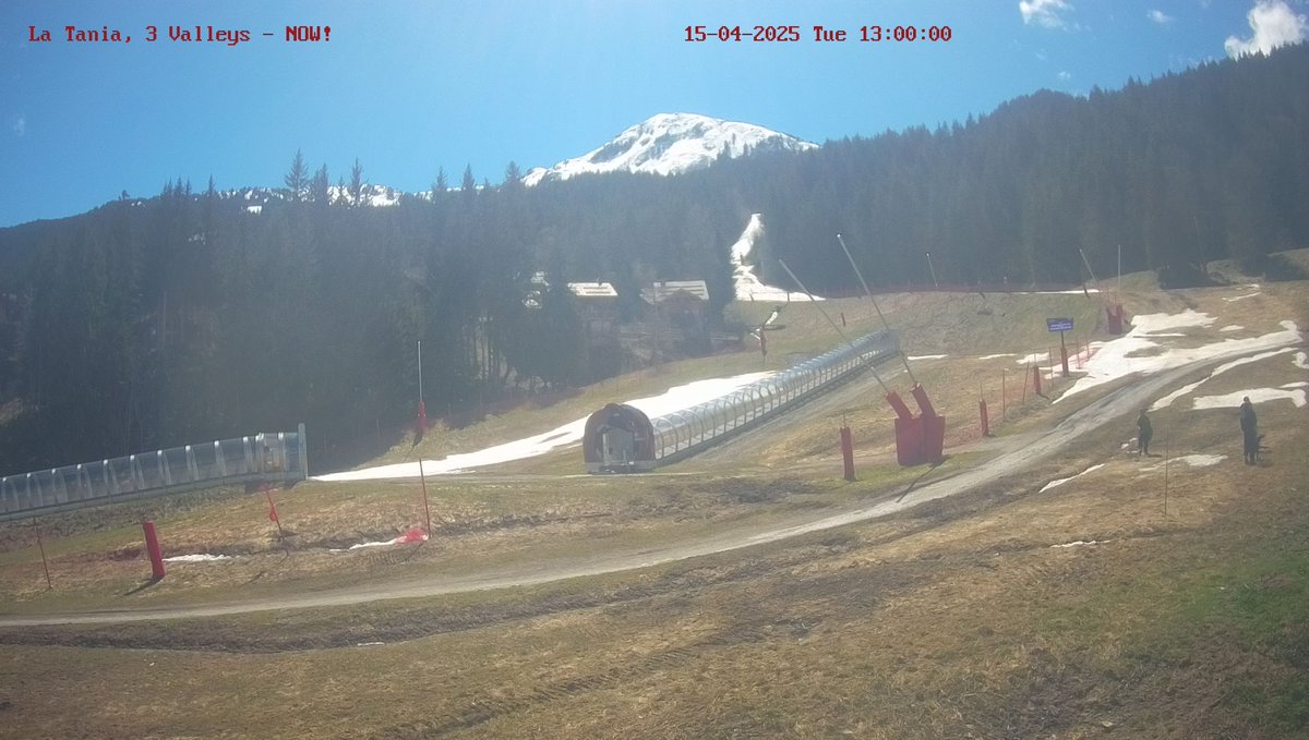 La Tania tweet media