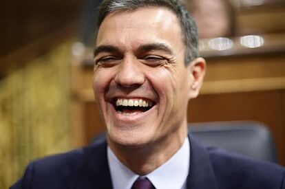 Belen_Larioss's tweet photo. Sabéis que a los autónomos nos reclaman las ayudas que nos dieron, cuando cerraron nuestros negocios en el #COVID ? 
Mientras ellos hacían los negocios de su vida con mascarillas y vacunas y encima le tenemos que pagar las pvtis y las juergas en #Teruel ? 
#PedroSánchezDimisión https://t.co/neGOxcOOjc