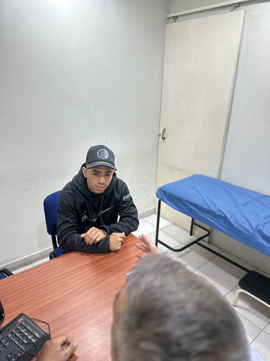 Robert Capriles tweet media