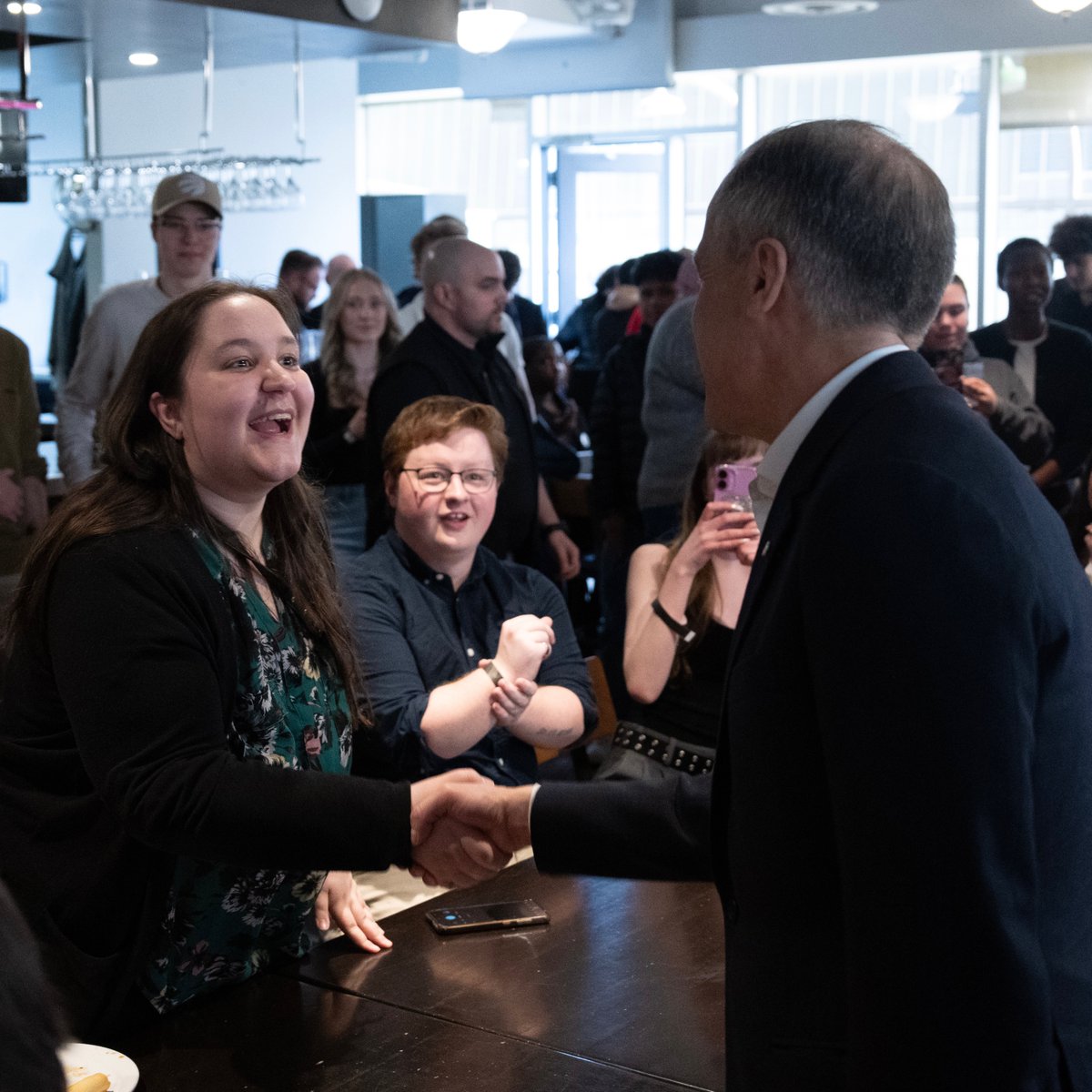 Students, campus voting closes today.

Be a voter. Vote on campus now.

Visit lpc.ca/how2vote to learn more.