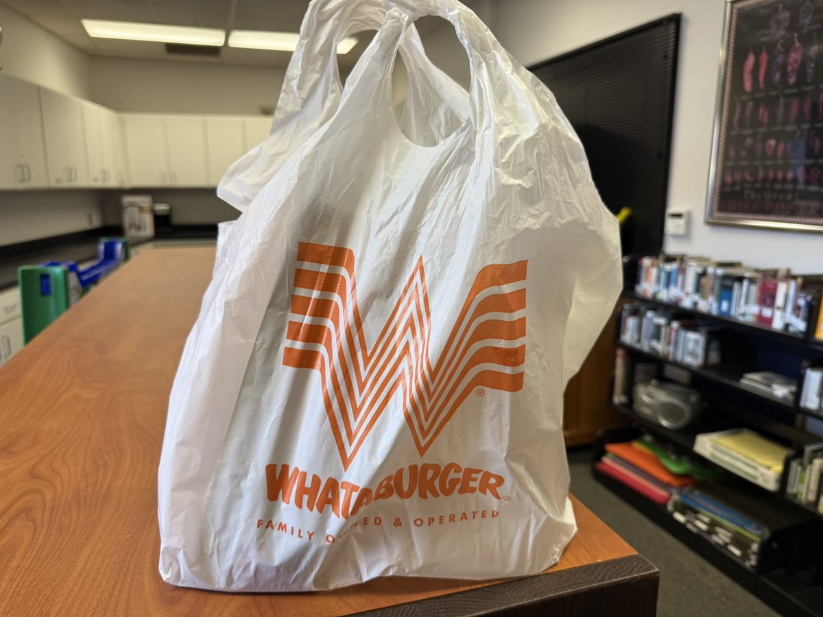 EDHS Library tweet media