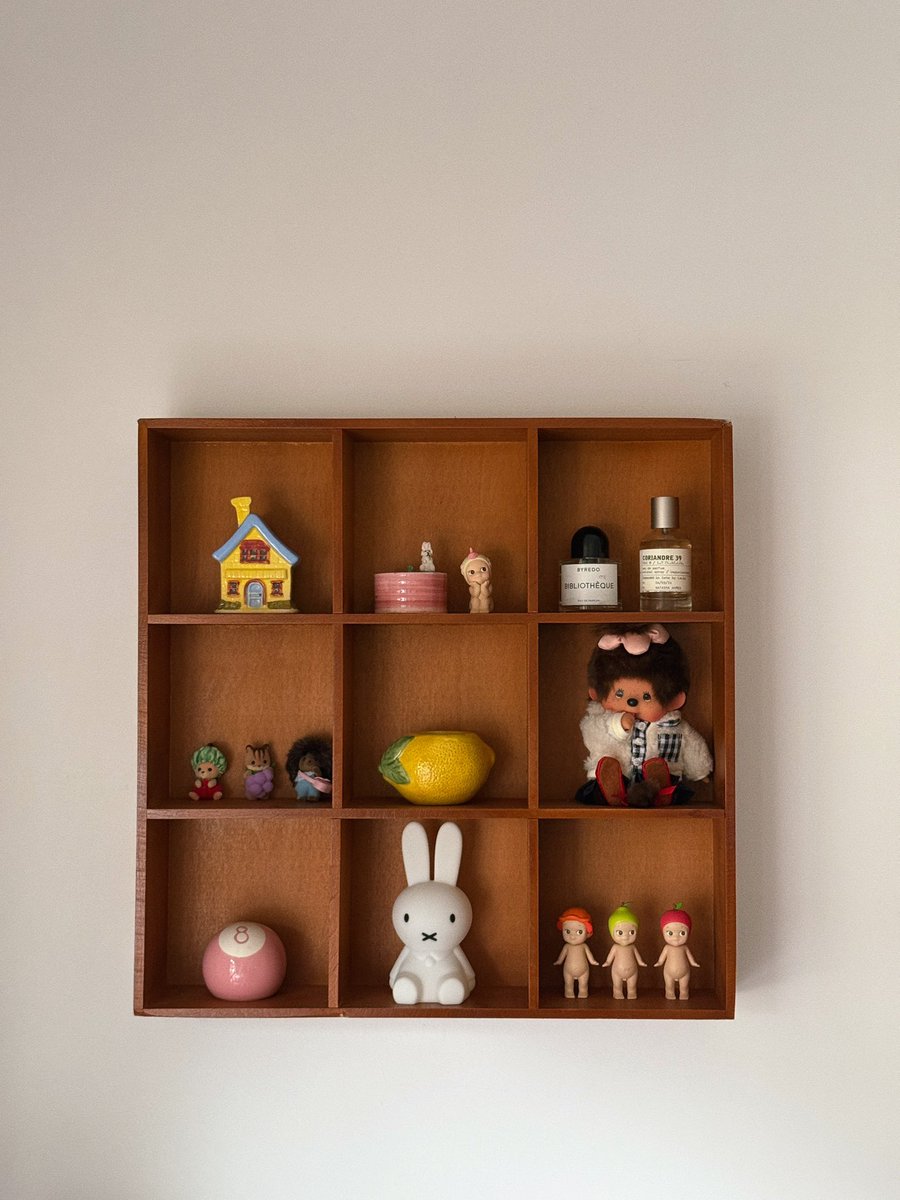 tashteshtish's tweet image. girlhood !