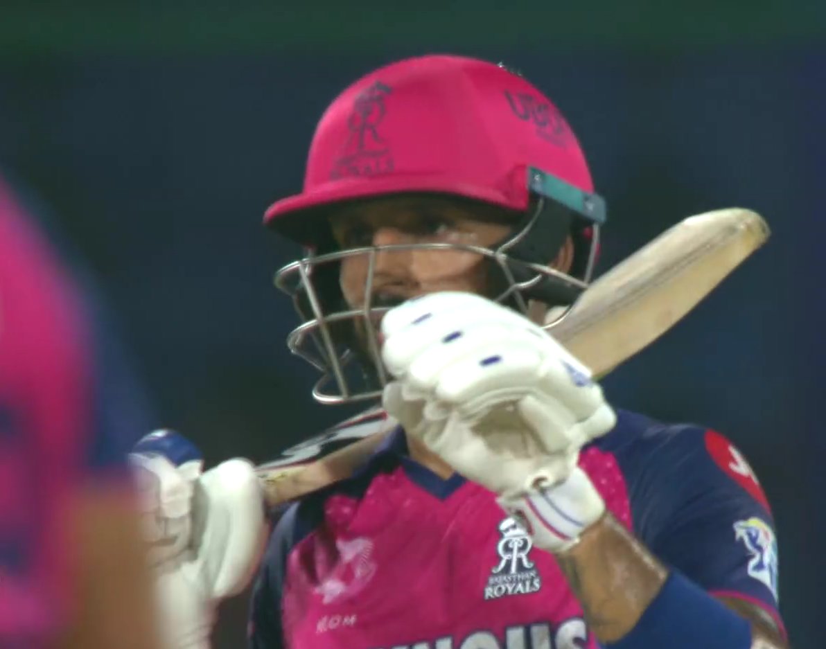 FarziCricketer's tweet image. Bro counted fielder only to hit it to them for a single.