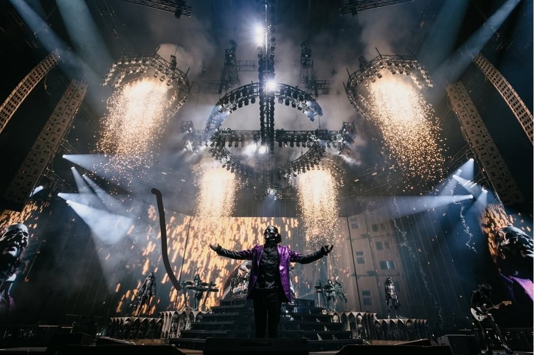 DRAC0NISC0RVUS's tweet image. Absol.ᐟ

Seeing Ghost in Manchester last night was so surreal. Their music has helped me through so much over the past couple of years.

Safe to say I cried. 
(Pictures of the band are from official sources - Ghost and Kerrang Magazine)