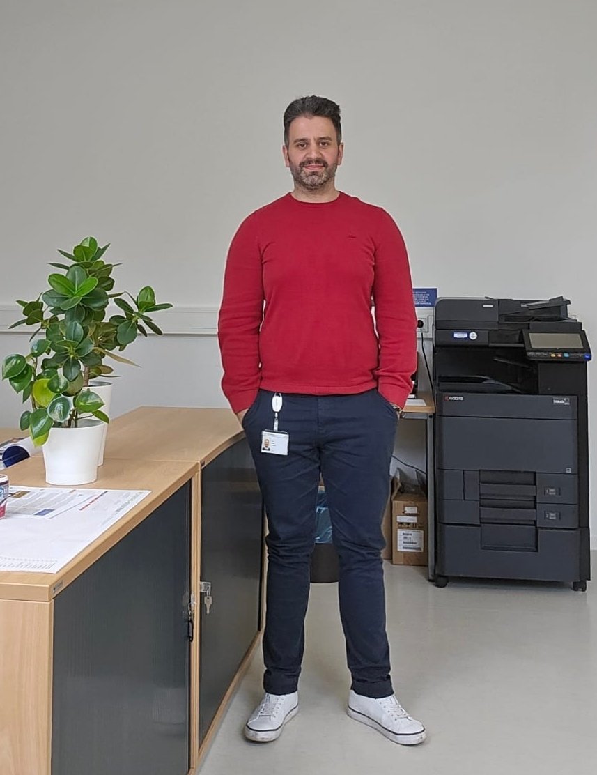 FaMe1985's tweet image. Her şeye rağmen gülmeye devam edin🙂

#kırmızıchallenge