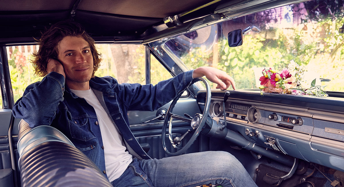 🎶 Folk, blues &amp; foot-tappin’ fun! The Devin Cuddy Band headlines the <a href="/OttGrassroots/">Ottawa Grassroots Festival</a> — a cozy, community-powered celebration of Canadian roots music, April 24–27. Free daytime events + family-friendly vibes! 🎻👉bit.ly/42tnUt2

#OttawaGrassroots #ottawaevents