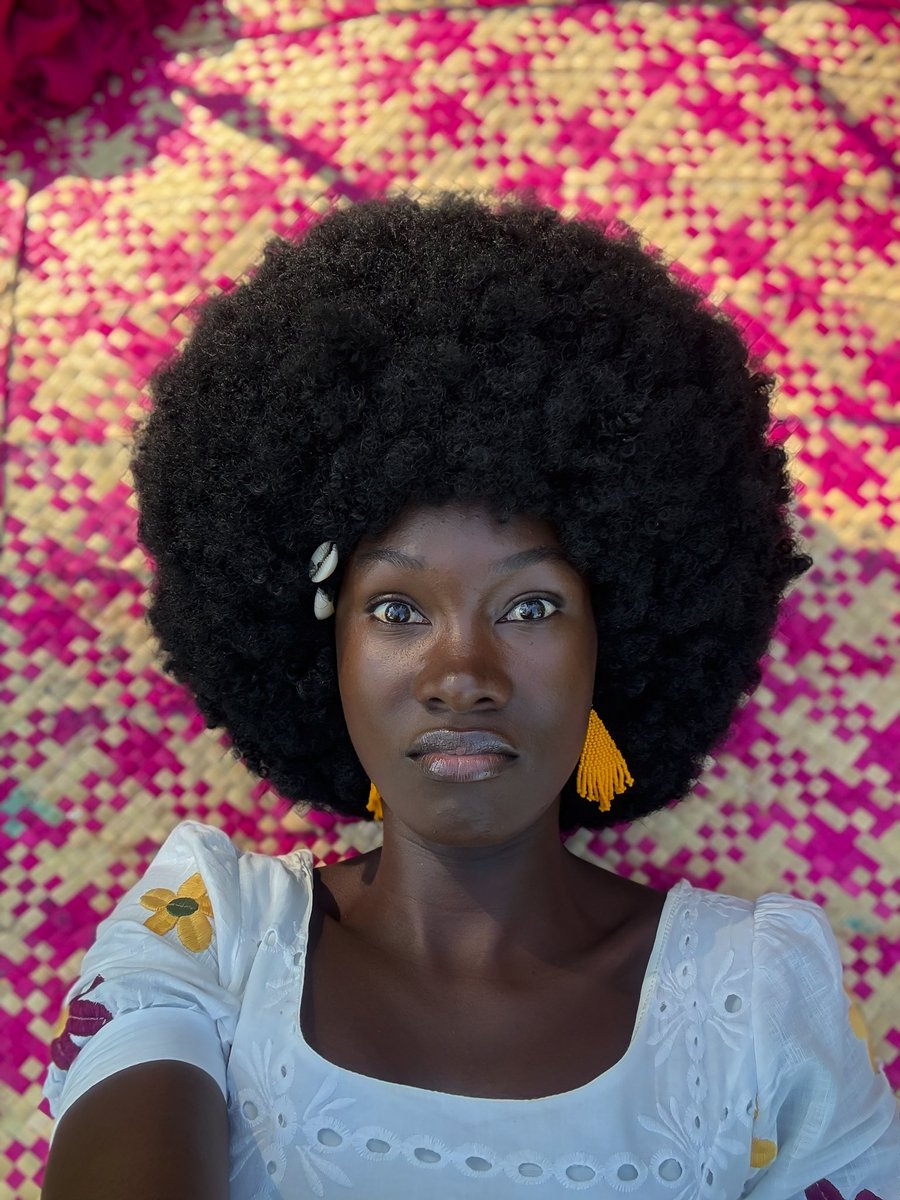 You must love in such a way that the person you love feels free.♥️