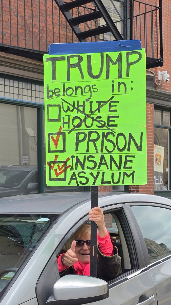 Seen today in The People's Republic of Cambridge.
#harvard_square
#harvardsquare
#cambridgema
#freedomofspeech
#harvardcollege
#harvarduniversity