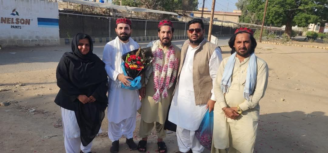 After four months imprisonment in Karachi prison on politically motivated cases, #PTM district East coordinator Haq Yar Mahsud released today. Is this is not racism or apartheid state. #Pashtun's targeted for no reason in Pakistani state.