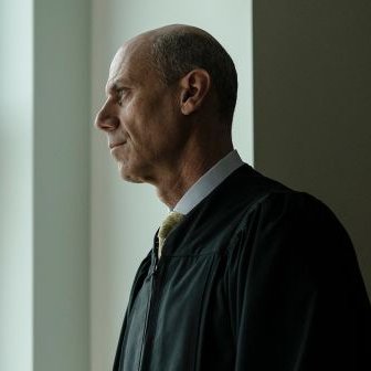 Breaking - U.S. District Judge Boasberg said in an order that he has found probable cause to hold the Trump administration in contempt over their deportation flights to El Salvador; Potential for criminal charges.

Drop a 💙 for James Boasberg on standing up to the bully.