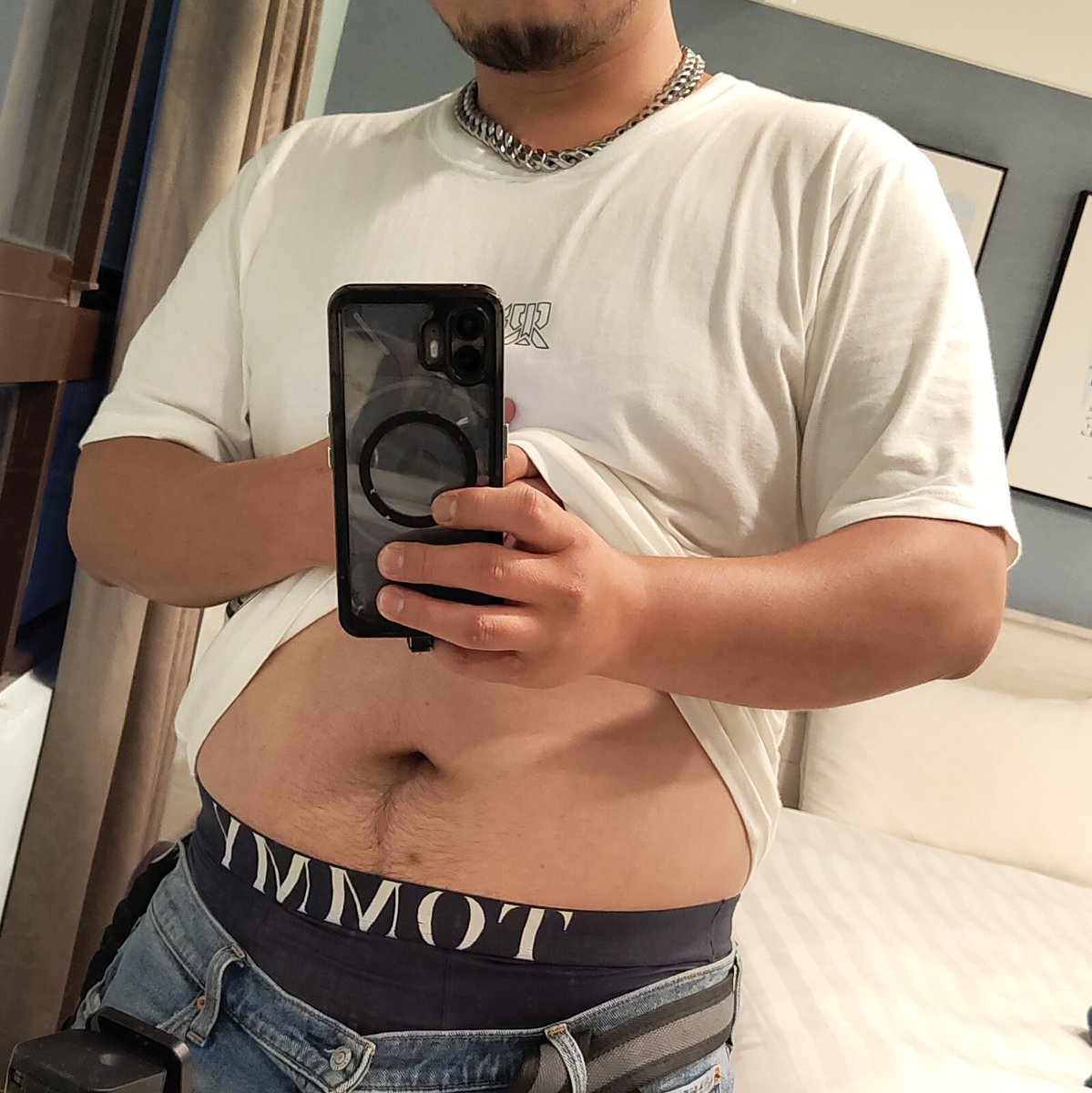 好熱，有弟弟要來給哥哥幹開嗎？