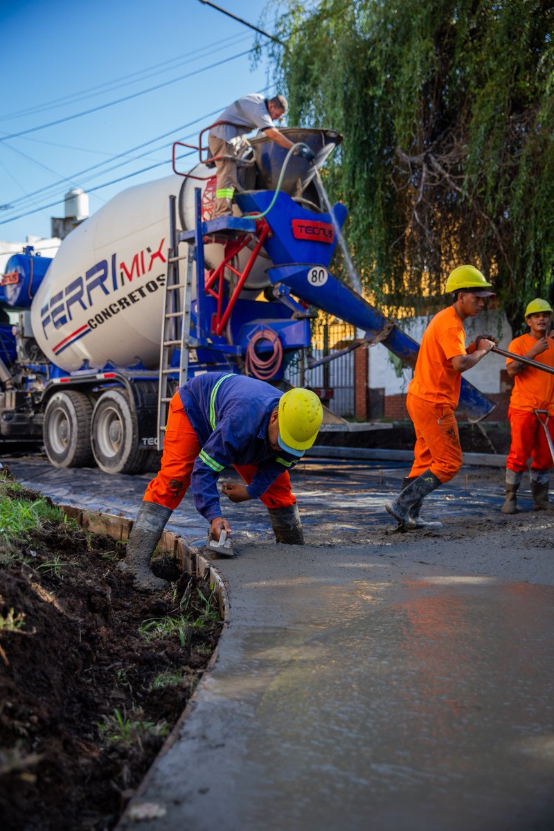 Municipalidad3F's tweet image. 💪✅ Cada semana, recorremos los barrios de #3F mejorando cada calle para nuestros vecinos.

Esta vez, realizamos trabajos de desmonte y hormigón en las calles Panamá y San Gerónimo en #MartinCoronado, Moriondo y Anchordoqui en #SaenzPeña, y Pío XII y Carbone en #SantosLugares.