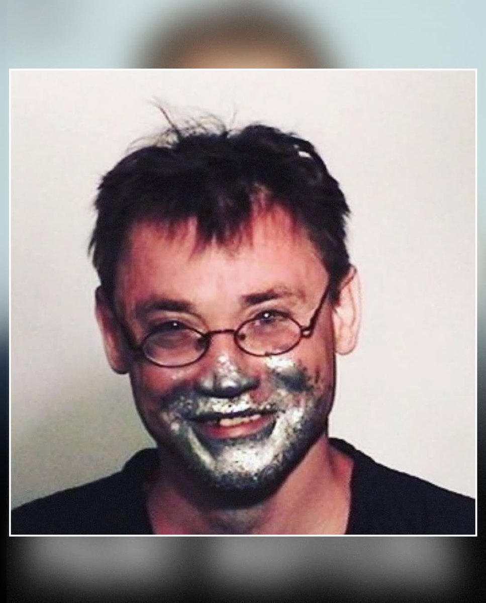 HistoryInPics's tweet photo. Paint huffers often go for gold or silver spray paint—not for the color, but for the high.

These metallic paints usually contain more toluene, a potent solvent that causes intense euphoria and hallucinations when inhaled.

Toluene affects the central nervous system, making metallic paints especially dangerous.

This information is shared purely for educational awareness.