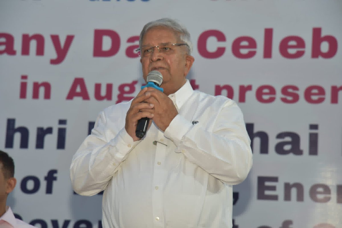 GUVNL_official (@guvnlofficial) on Twitter photo The Company Day of GUVNL and its subsidiaries was celebrated with great enthusiasm at Sardar Patel Vidhyut Bhavan.
<a href="/KanuDesai180/">Kanu Desai</a>
<a href="/mgvcl_mgvcl/">MGVCL</a>
<a href="/DGVCL_Official/">DGVCL</a>
<a href="/PaschimGujVCL/">PGVCL Official</a>
<a href="/UGVCL_official/">UGVCL</a>
#GUVNL #CompanyDayCelebration #PoweringGujarat #EmployeeExcellence #GujaratEnergy The Company Day of GUVNL and its subsidiaries was celebrated with great enthusiasm at Sardar Patel Vidhyut Bhavan.
<a href="/KanuDesai180/">Kanu Desai</a>
<a href="/mgvcl_mgvcl/">MGVCL</a>
<a href="/DGVCL_Official/">DGVCL</a>
<a href="/PaschimGujVCL/">PGVCL Official</a>
<a href="/UGVCL_official/">UGVCL</a>
#GUVNL #CompanyDayCelebration #PoweringGujarat #EmployeeExcellence #GujaratEnergy