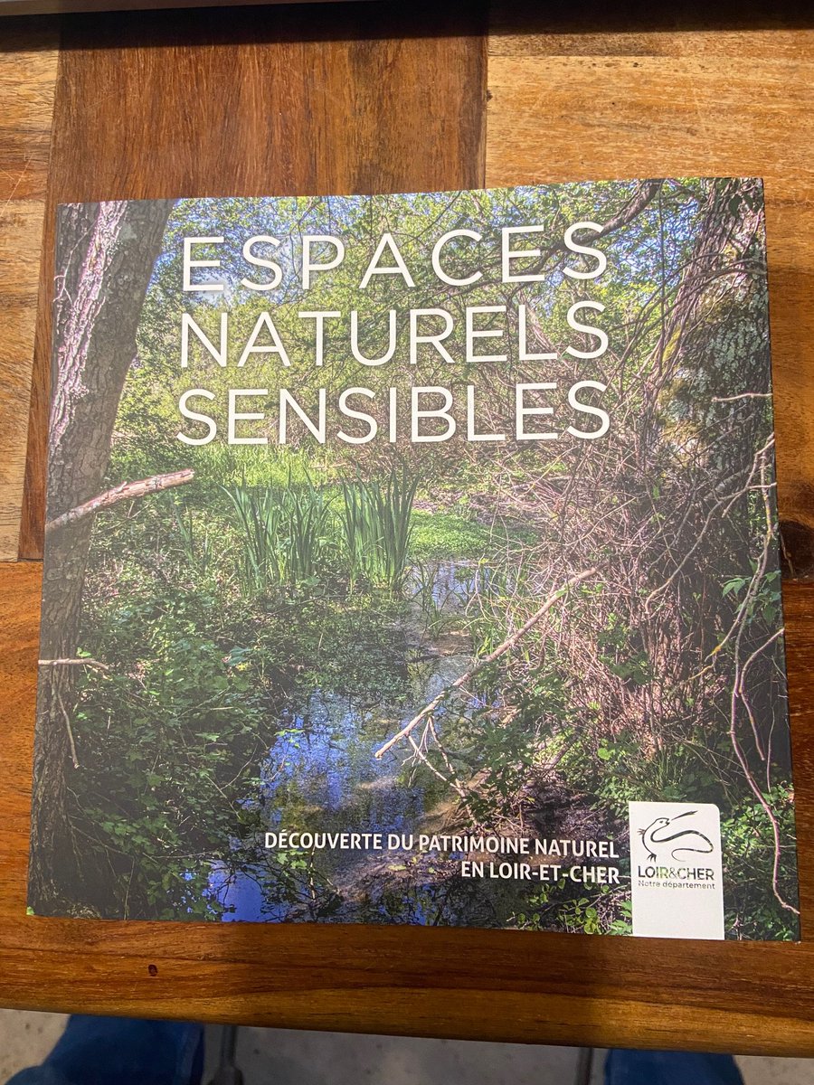 Une très belle initiative du département du LOIR-ET-CHER. Brochure très bien réalisée et gratuite.
Le Département de l'Indre et son Président Marc Fleuret peuvent s'en inspirer car nous le méritons sans aucun problème... Nous attendons de lire une telle contribution pour le 36