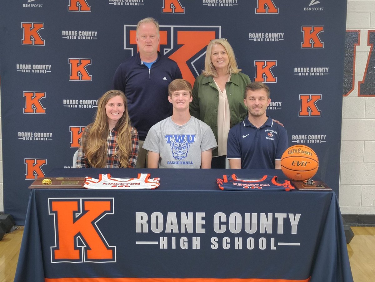 Jason Perry (@rcnsportsfridge) on Twitter photo Kingston basketball standout Aaron Layne(seated, center) signed with Tennessee Wesleyan Wednesday afternoon. <a href="/RCHSGoJackets/">RCHS</a> <a href="/BBBTV12/">BBB Communications</a> <a href="/RoaneSportsTN/">RoaneSports</a> <a href="/RoaneCoNews/">Roane County News</a> Kingston basketball standout Aaron Layne(seated, center) signed with Tennessee Wesleyan Wednesday afternoon. <a href="/RCHSGoJackets/">RCHS</a> <a href="/BBBTV12/">BBB Communications</a> <a href="/RoaneSportsTN/">RoaneSports</a> <a href="/RoaneCoNews/">Roane County News</a>