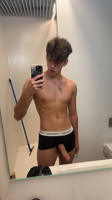 Liam Holland ⭐ pride amsterdam? dm for collab