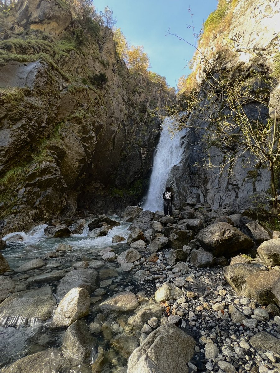 mignon garçon tweet media