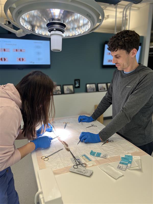 UCSF Surgical Skills Center (@ucsfskillslab) on Twitter photo Surgical Skills Fellows <a href="/CGomesMD/">Camilla Gomes, MD MS</a> and <a href="/branman_c/">Brandon Cowan</a> leading the Introduction to Bowel Anastomosis session today at the skills lab ‼️ Surgical Skills Fellows <a href="/CGomesMD/">Camilla Gomes, MD MS</a> and <a href="/branman_c/">Brandon Cowan</a> leading the Introduction to Bowel Anastomosis session today at the skills lab ‼️